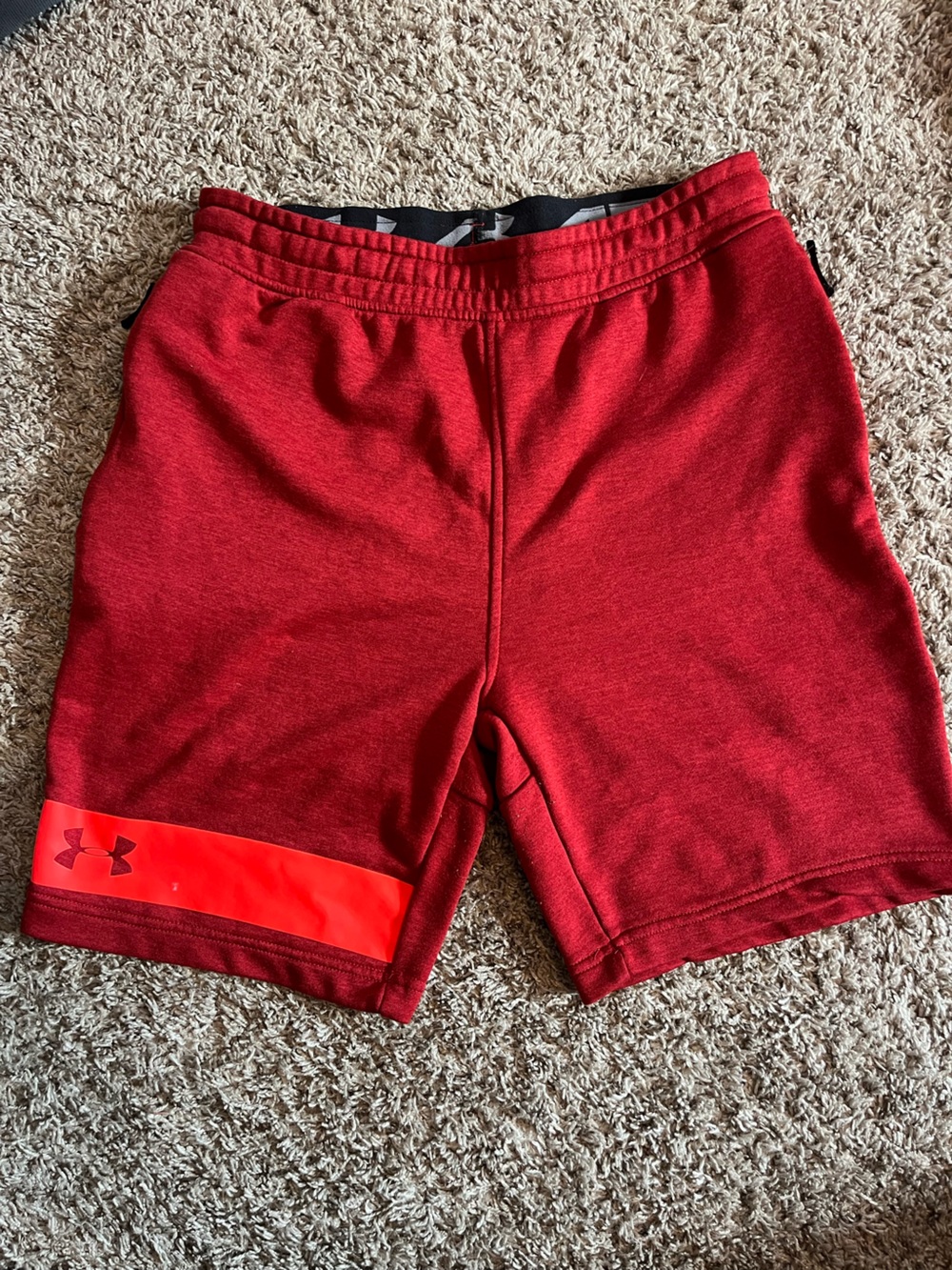 Under Armor drawstring red shorts L